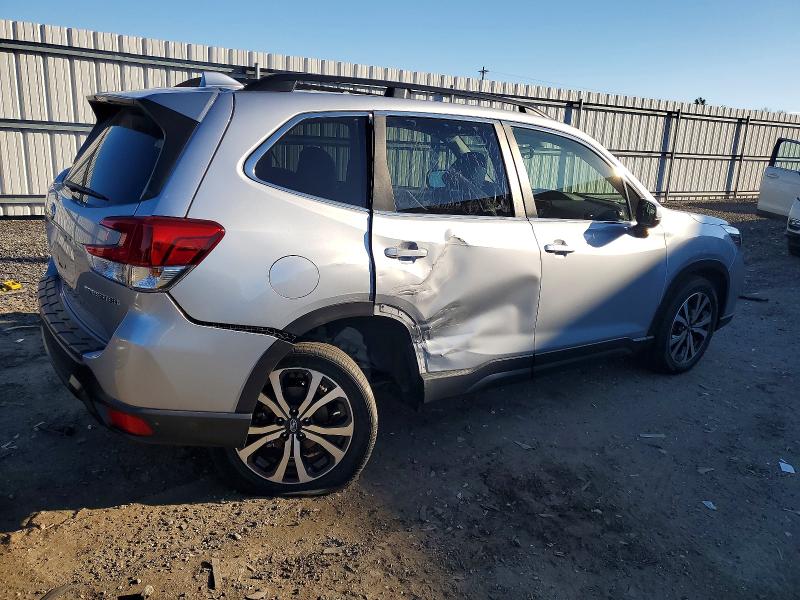 Photo 3 from auction – 2019 SUBARU FORESTER L with VIN JF2SKASC8KH517066