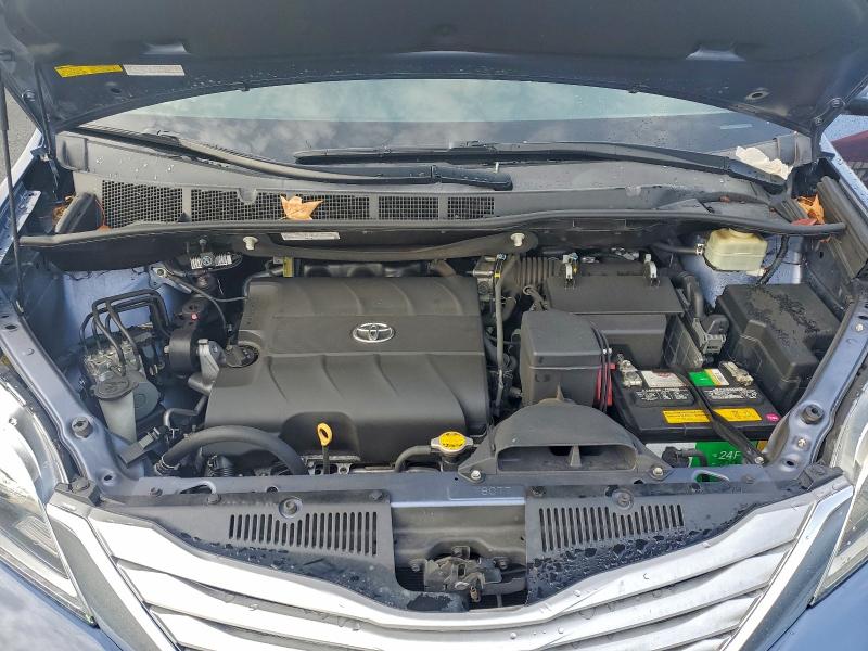 Photo 12 from auction – 2016 TOYOTA SIENNA XLE with VIN 5TDDK3DC7GS141088