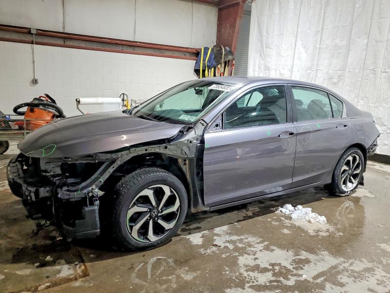 HONDA ACCORD 2016 with VIN 1HGCR2E72GA011253 - Photo from auction