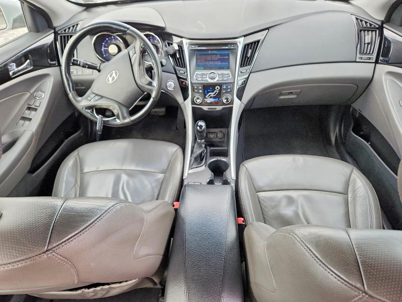 Photo 8 from auction – 2011 HYUNDAI SONATA with VIN 5NPEC4AC2BH192363