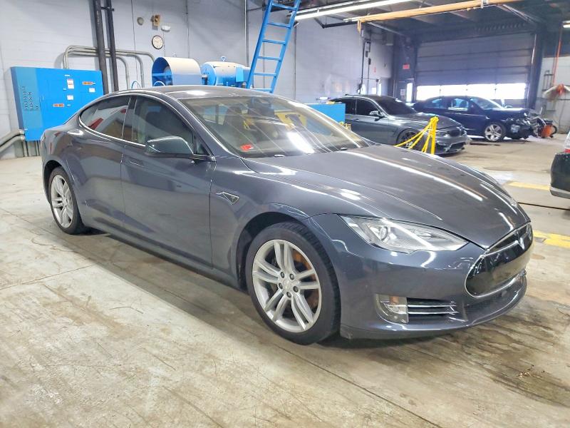 Photo 4 from auction – 2015 TESLA MODEL S 85 with VIN 5YJSA1H27FFP77495