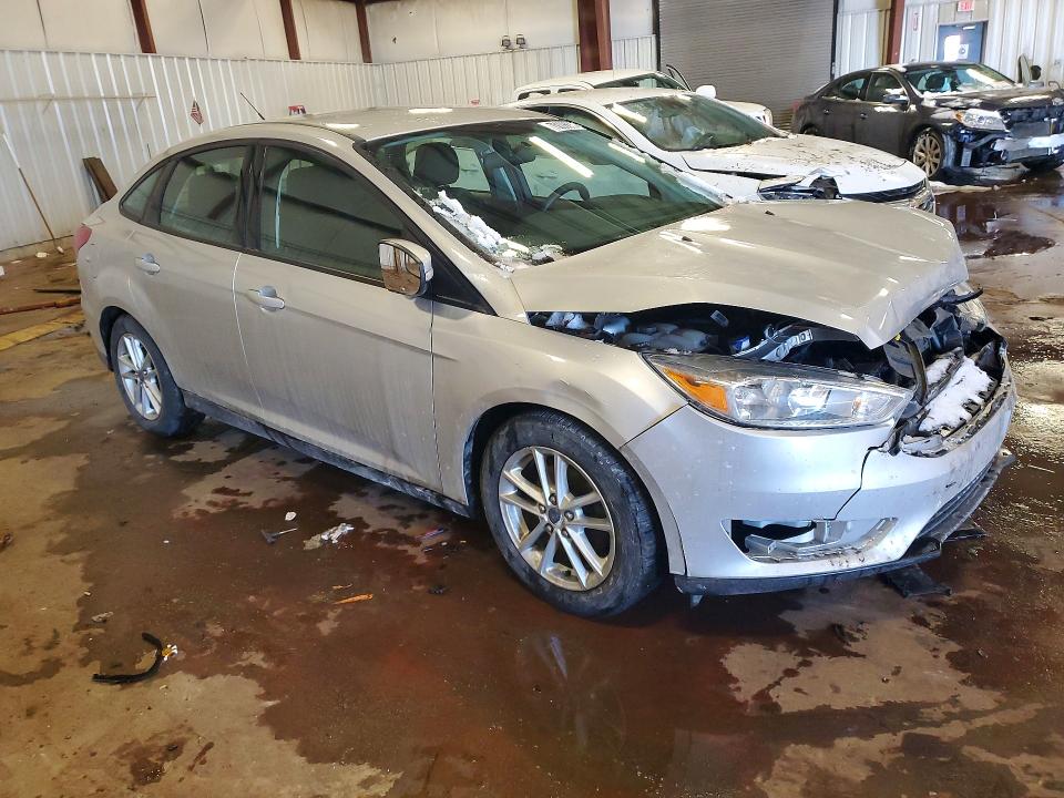 Photo 4 from auction – 2015 FORD FOCUS SE with VIN 1FADP3F23FL270571