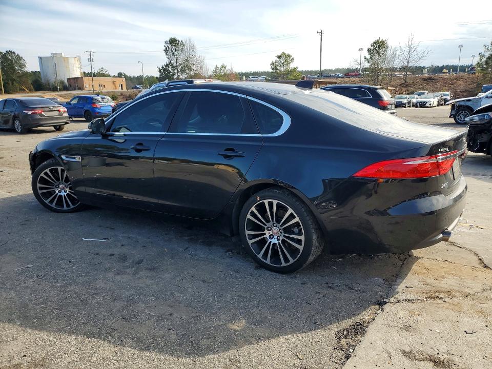 Photo 2 from auction – 2016 JAGUAR XF with VIN SAJBE4BV0GCY12922