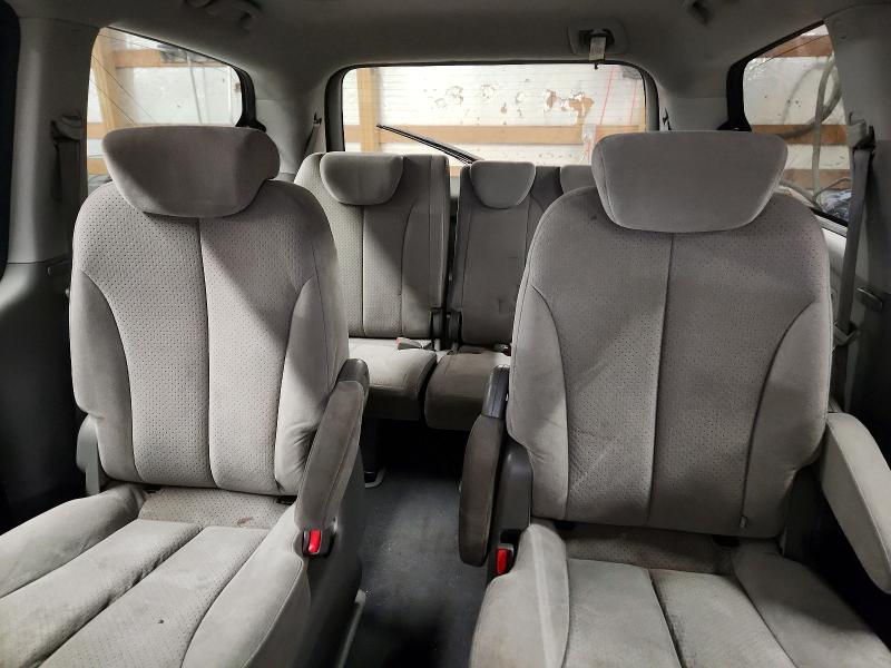 Photo 10 from auction – 2008 HYUNDAI ENTOURAGE with VIN KNDMC233586049360