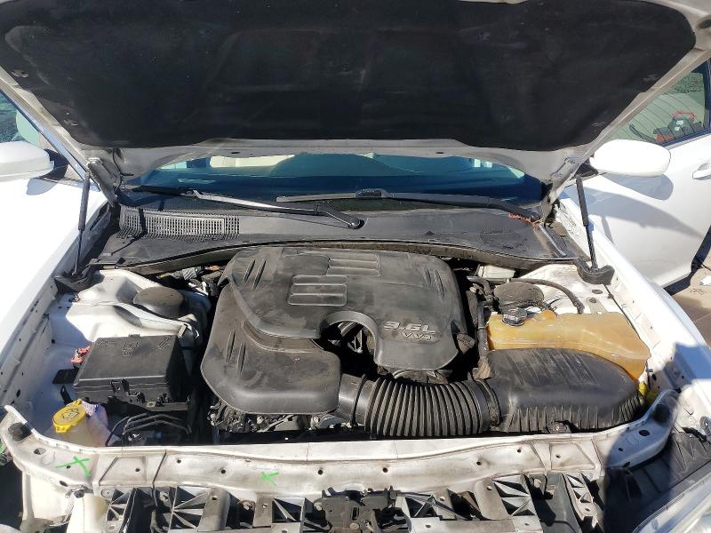 صورة رقم 11 من المزاد - 2015 CHRYSLER 300 LIMITE مع VIN 2C3CCAAG1FH802135