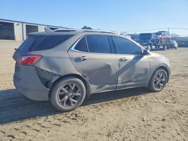 Photo 3 from auction – 2019 CHEVROLET EQUINOX with VIN 3GNAXNEV3KS550331