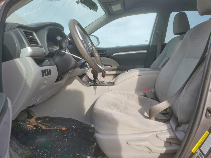 Photo 7 from auction – 2016 TOYOTA HIGHLANDER with VIN 5TDZKRFH1GS132808