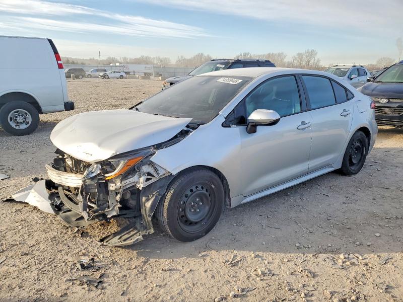 TOYOTA COROLLA LE 2020 z numerem VIN 5YFEPRAE0LP095931 - Zdjęcie z aukcji