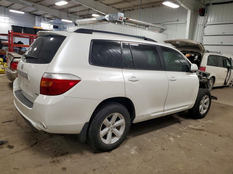 Photo 3 from auction – 2010 TOYOTA HIGHLANDER with VIN 5TDJK3EH0AS008676