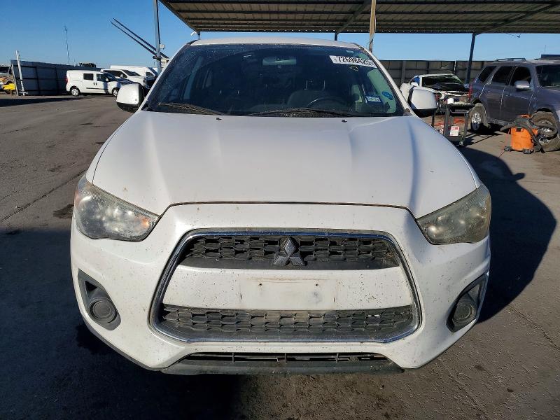 Photo 5 from auction – 2015 MITSUBISHI OUTLANDER with VIN 4A4AR3AU5FE040883