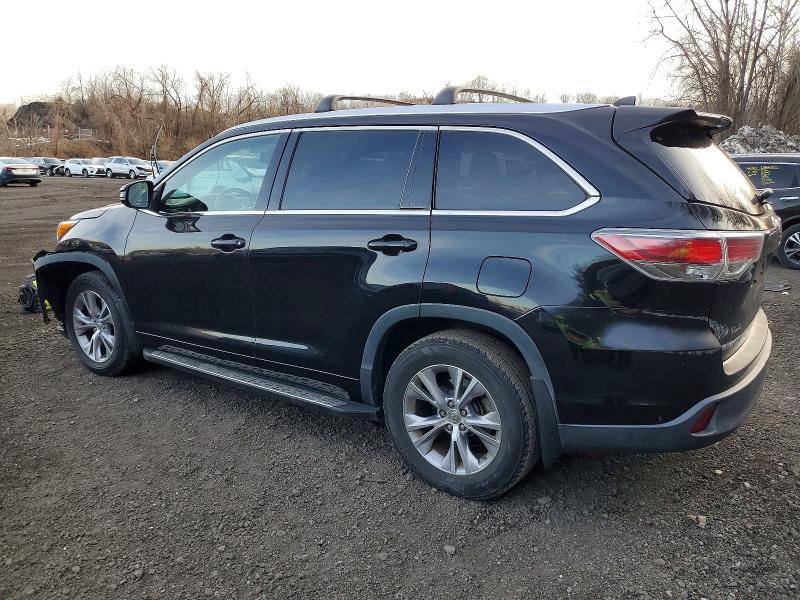 Photo 2 from auction – 2015 TOYOTA HIGHLANDER with VIN 5TDJKRFH9FS096622
