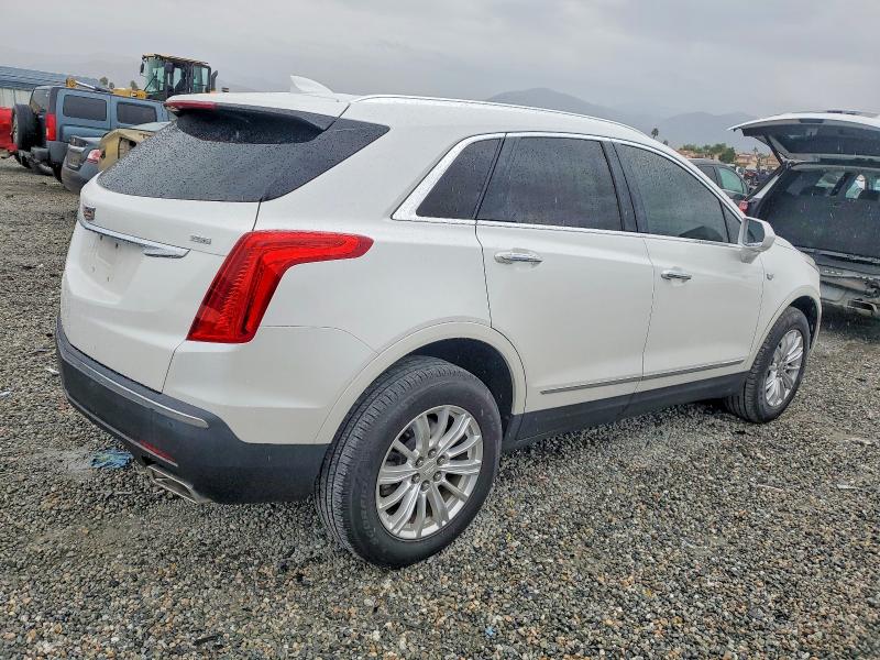 Photo 3 from auction – 2018 CADILLAC XT5 with VIN 1GYKNARS0JZ159435