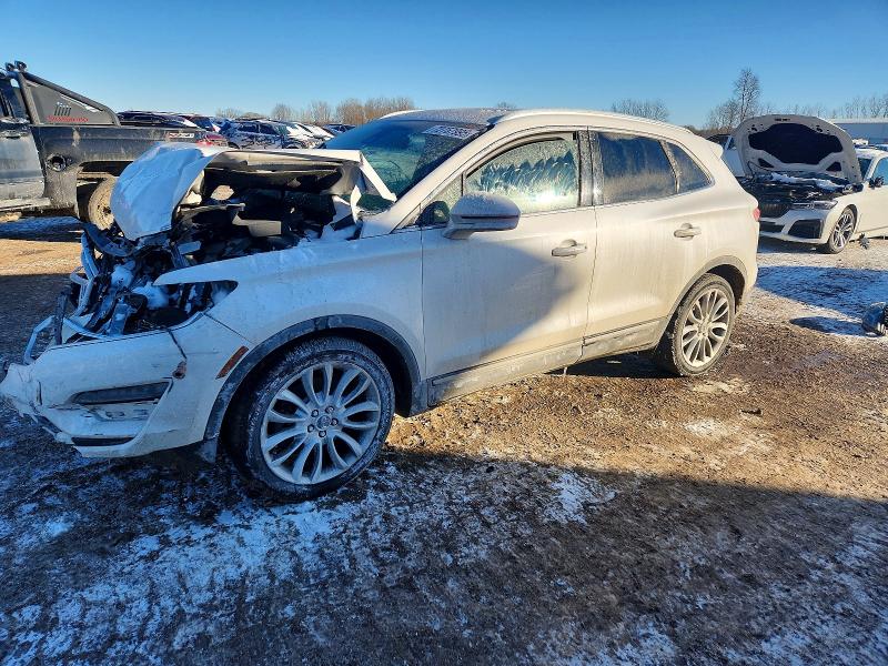 LINCOLN MKC 2015 with VIN 5LMCJ1A9XFUJ18676 - Photo from auction