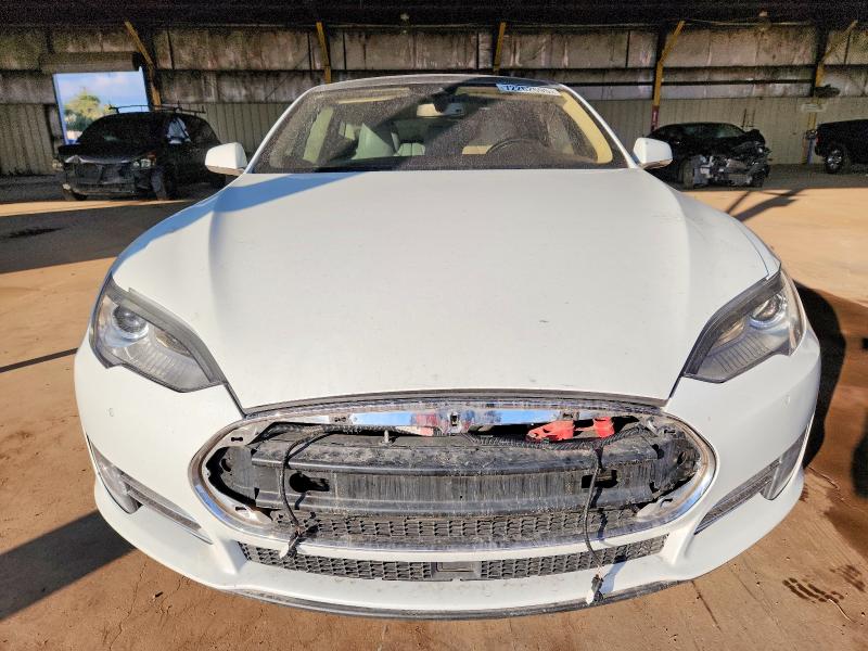 Photo 5 from auction – 2015 TESLA MODEL S 85 with VIN 5YJSA1H28FF080983