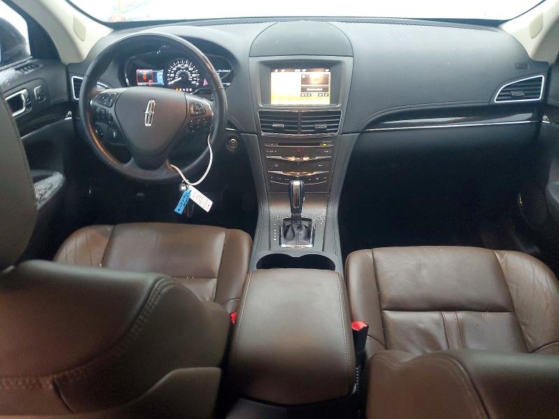 Photo 8 from auction – 2016 LINCOLN MKT with VIN 2LMHJ5AT3GBL02221