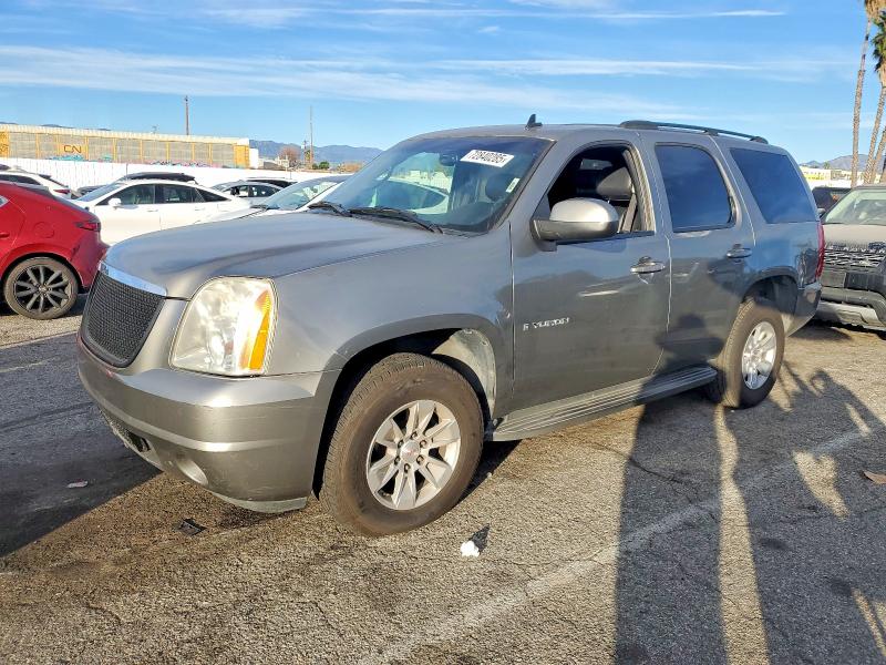 GMC YUKON 2007 with VIN 1GKFC13J37J123988 - Photo from auction