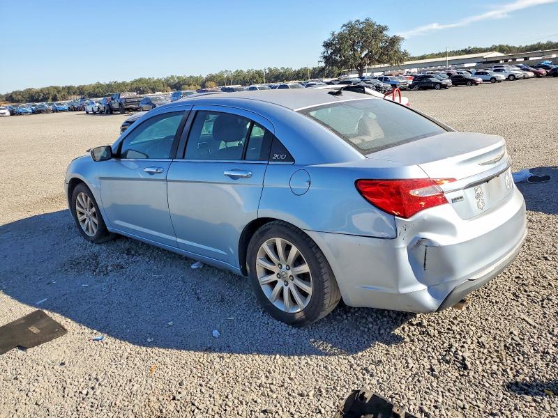 Photo 2 from auction – 2014 CHRYSLER 200 with VIN 1C3CCBBGXEN114192
