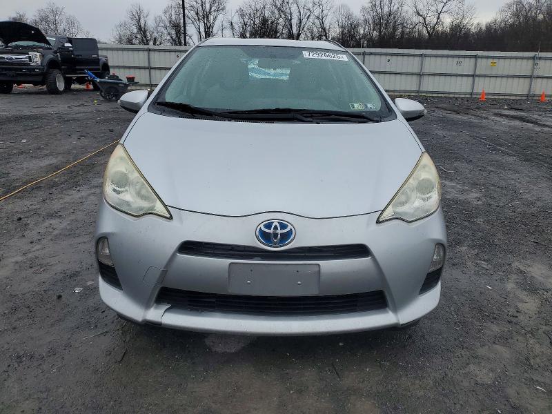Photo 5 from auction – 2014 TOYOTA PRIUS C with VIN JTDKDTB31E1065916