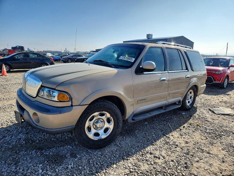 LINCOLN NAVIGATOR 1998 with VIN 5LMPU28L2WLJ40032 - Photo from auction