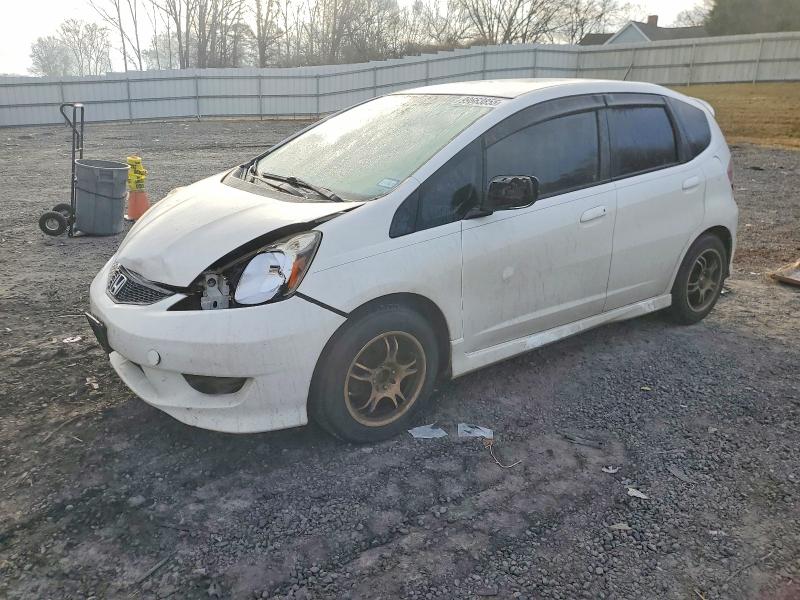 HONDA FIT SPORT 2010 with VIN JHMGE8H44AC005965 - Photo from auction