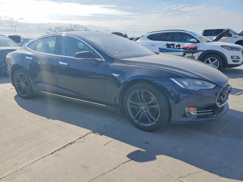 Photo 4 from auction – 2014 TESLA MODEL S with VIN 5YJSA1H16EFP60192