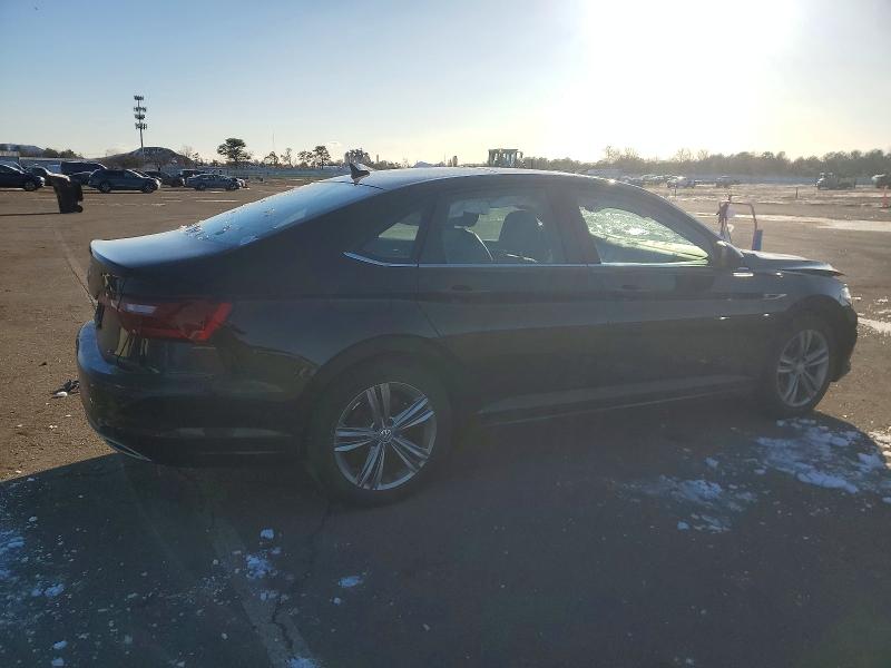 Photo 3 from auction – 2020 VOLKSWAGEN JETTA with VIN 3VWC57BU2LM087843