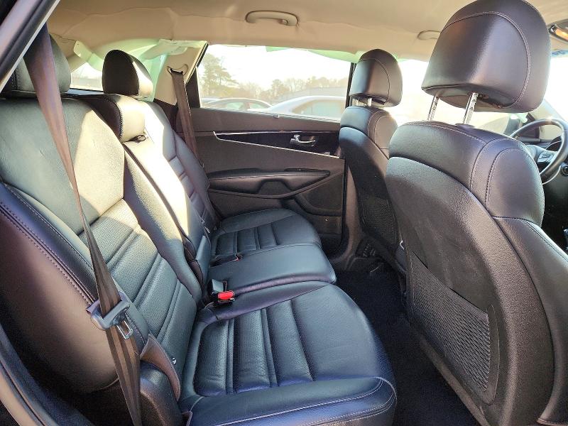 Photo 10 from auction – 2017 KIA SORENTO EX with VIN 5XYPHDA52HG323402