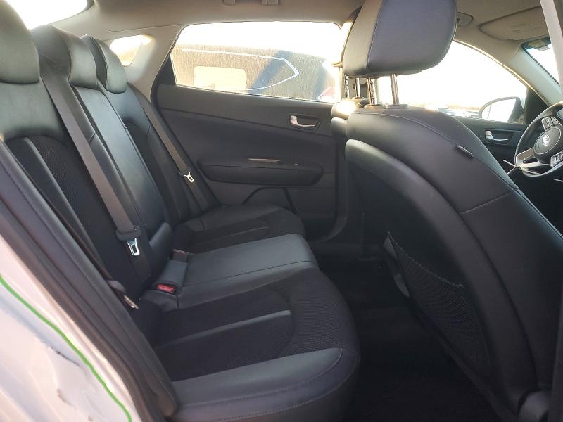 Photo 10 from auction – 2019 KIA OPTIMA with VIN 5XXGT4L37KG282755