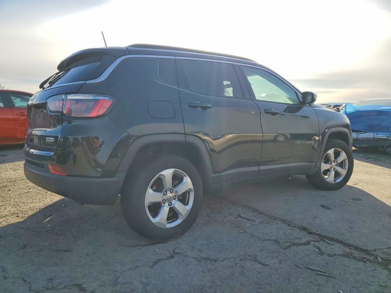 Photo 3 from auction – 2019 JEEP COMPASS LA with VIN 3C4NJDBB9KT660908