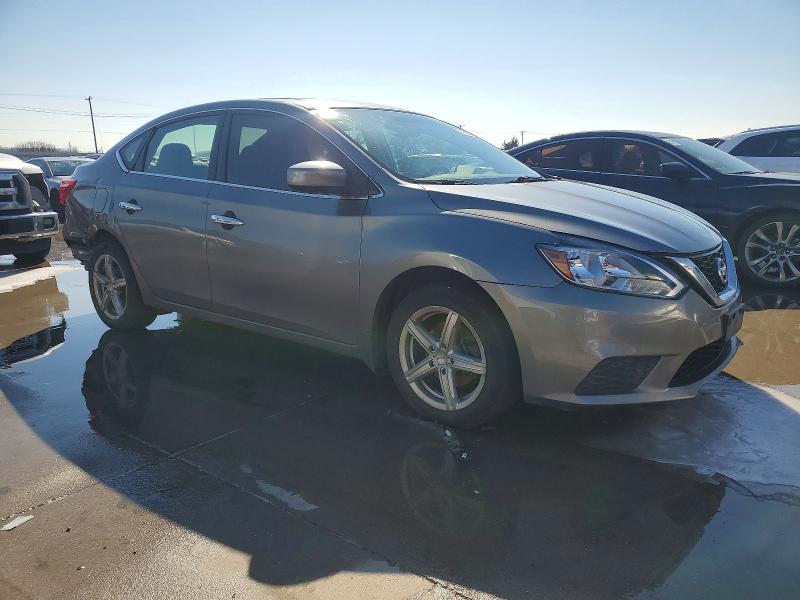 Photo 4 from auction – 2017 NISSAN SENTRA with VIN 3N1AB7AP9HY339718