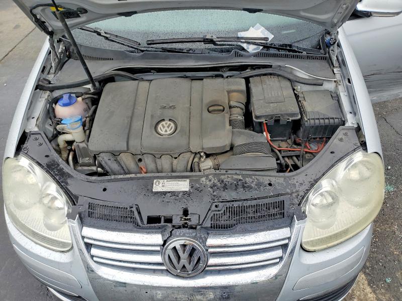 Photo 11 from auction – 2010 VOLKSWAGEN JETTA with VIN 3VWJZ7AJ5AM080272