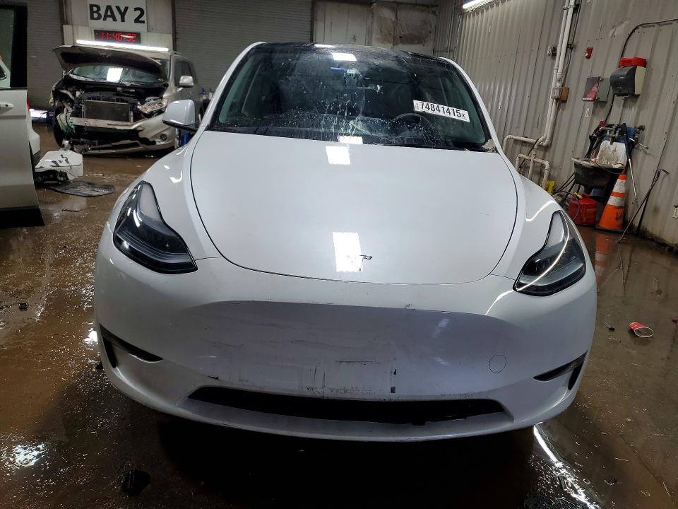 Photo 5 from auction – 2024 TESLA MODEL Y with VIN 7SAYGAEE5RF167531