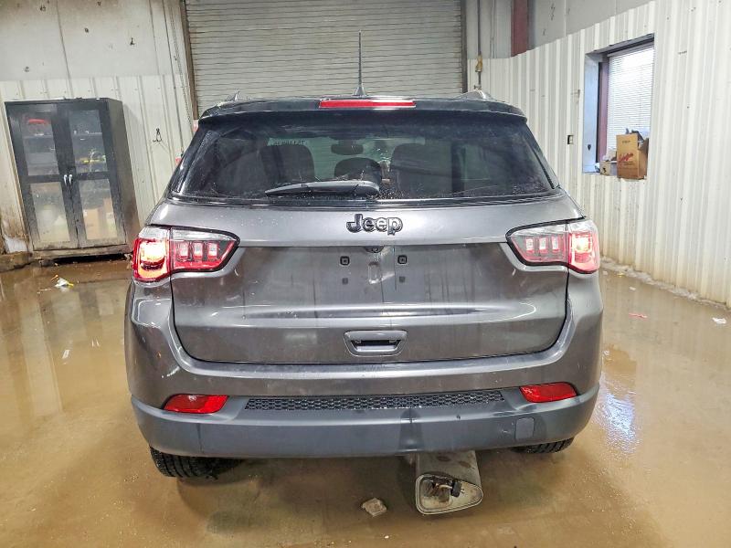 Photo 6 from auction – 2018 JEEP COMPASS with VIN 3C4NJCBB8JT304894