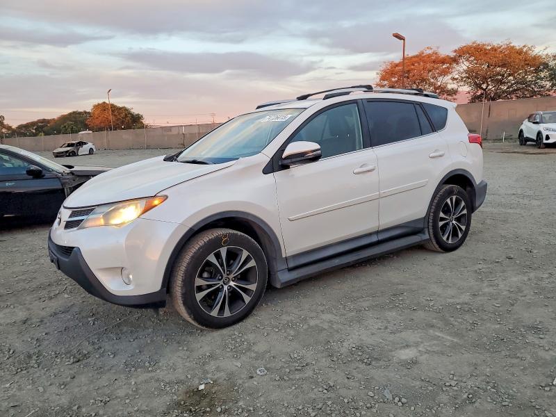 TOYOTA RAV4 2015 with VIN 2T3YFREV5FW173494 - Photo from auction