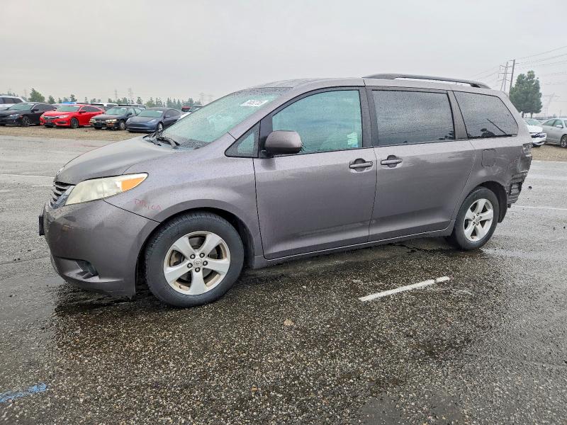 TOYOTA SIENNA 2015 with VIN 5TDKK3DC9FS561411 - Photo from auction