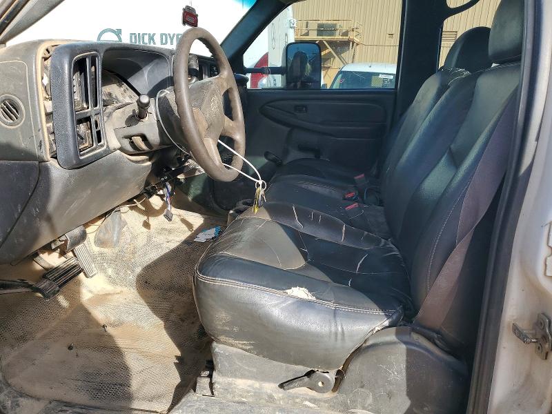 Photo 7 from auction – 2004 CHEVROLET SILVERADO with VIN 1GBJC33234F268798