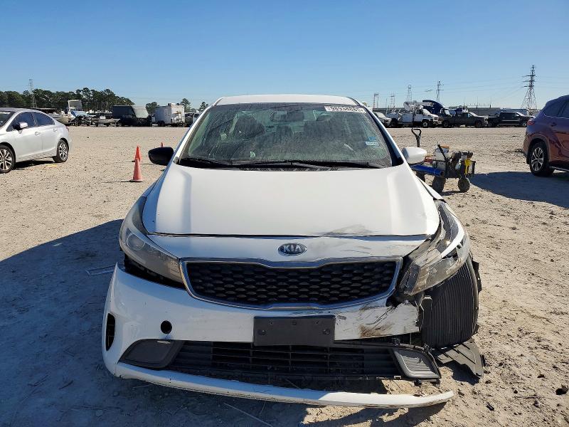 Photo 5 from auction – 2017 KIA FORTE LX with VIN 3KPFK4A76HE074873
