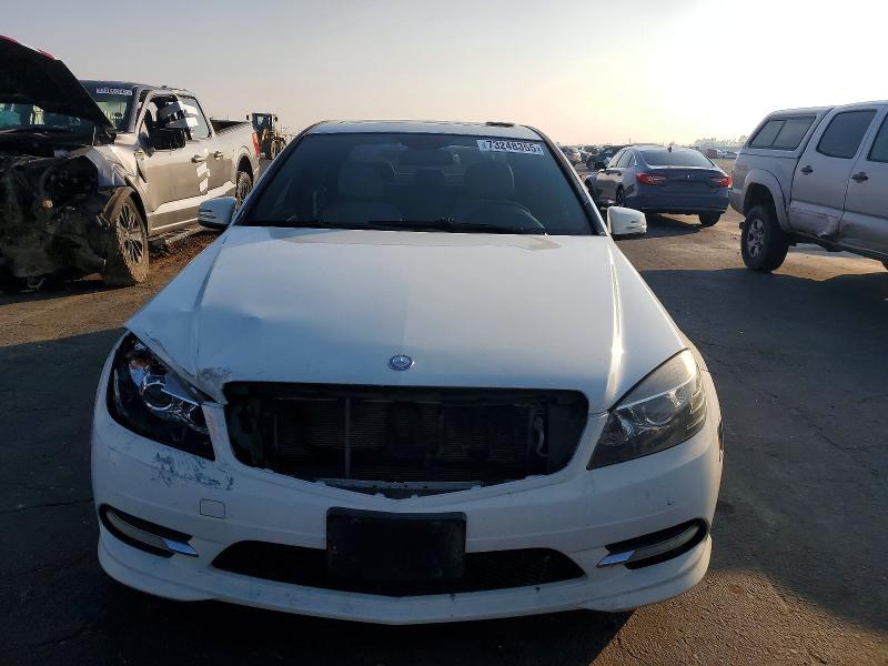 Photo 5 from auction – 2011 MERCEDES-BENZ C 300 with VIN WDDGF5EB3BR174749