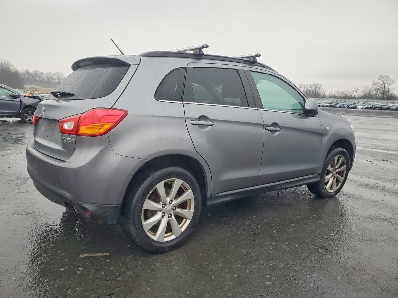 Photo 3 from auction – 2015 MITSUBISHI OUTLANDER with VIN 4A4AR4AU5FE007274