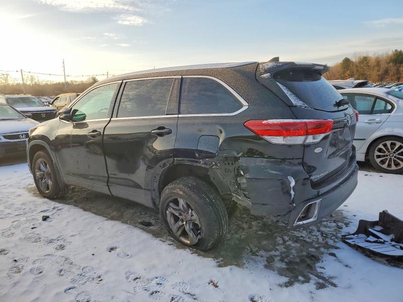 Photo 2 from auction – 2018 TOYOTA HIGHLANDER with VIN 5TDDZRFH5JS808500