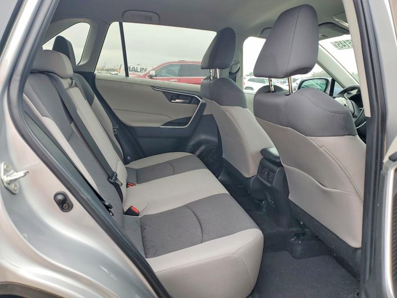 Photo 11 from auction – 2023 TOYOTA RAV4 with VIN 2T3W1RFV1PW252649