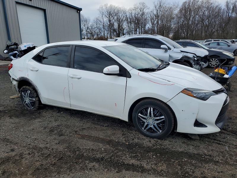 Photo 4 from auction – 2017 TOYOTA COROLLA with VIN 5YFBURHE3HP581819