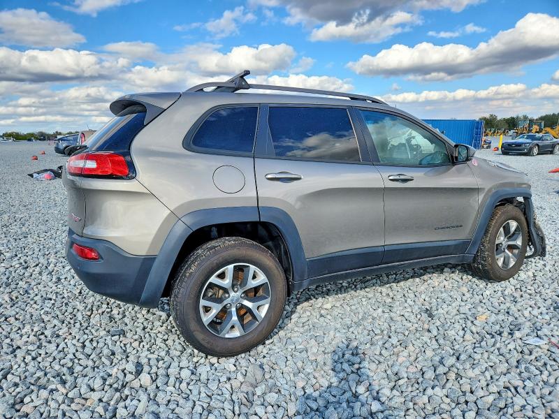 Photo 3 from auction – 2017 JEEP CHEROKEE T with VIN 1C4PJMBS4HW505534