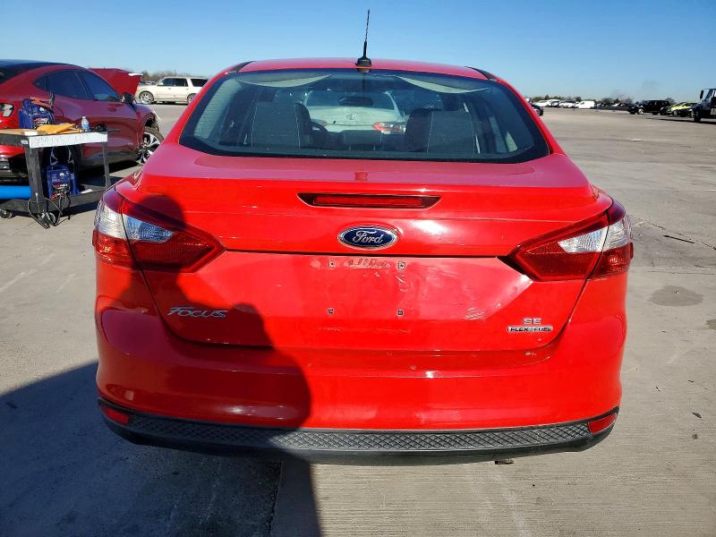 Photo 6 from auction – 2014 FORD FOCUS SE with VIN 1FADP3F21EL322374