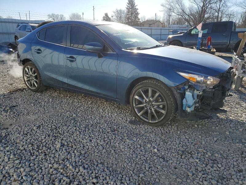 Photo 4 from auction – 2018 MAZDA 3 TOURING with VIN 3MZBN1V36JM211153