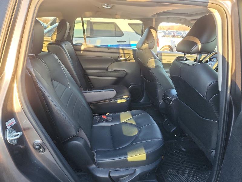 Photo 11 from auction – 2021 TOYOTA HIGHLANDER with VIN 5TDGZRBH9MS071549