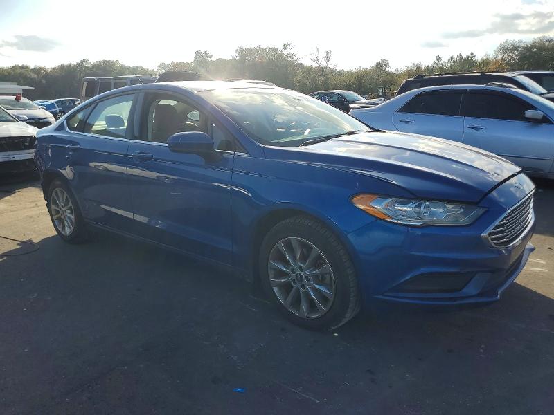 Photo 4 from auction – 2017 FORD FUSION SE with VIN 3FA6P0H77HR369673