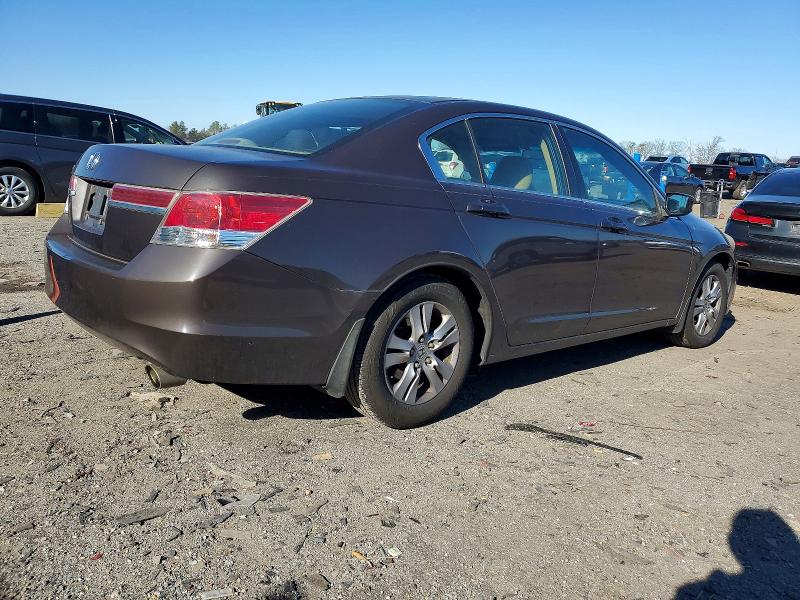 Photo 3 from auction – 2011 HONDA ACCORD with VIN 1HGCP2F49BA087975