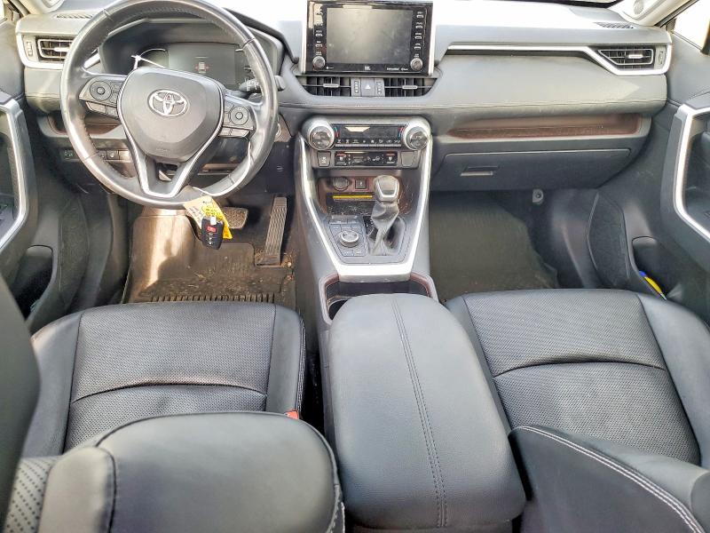 Photo 8 from auction – 2021 TOYOTA RAV4 LIMIT with VIN JTMN1RFV7MD077165