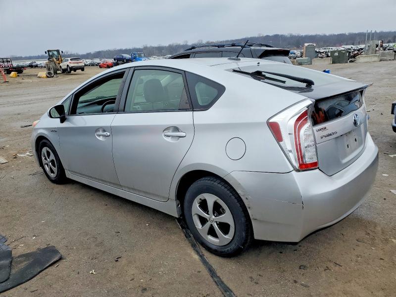 Photo 2 from auction – 2013 TOYOTA PRIUS with VIN JTDKN3DU2D5643998